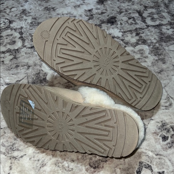 UGG Women's Disquette Sand colored Slippers with Cream Lining - Picture 2 of 12